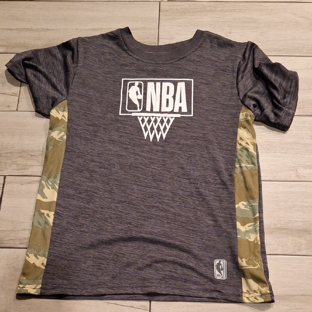 🦔NBA Kids Charcoal and Camo Short Sleeve Tee🐬